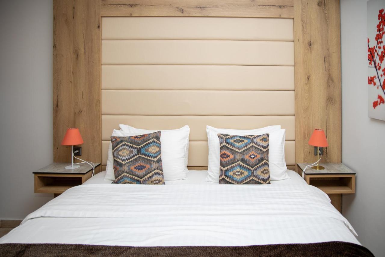 Seven Heaven Premium Suites Salonic Exterior foto