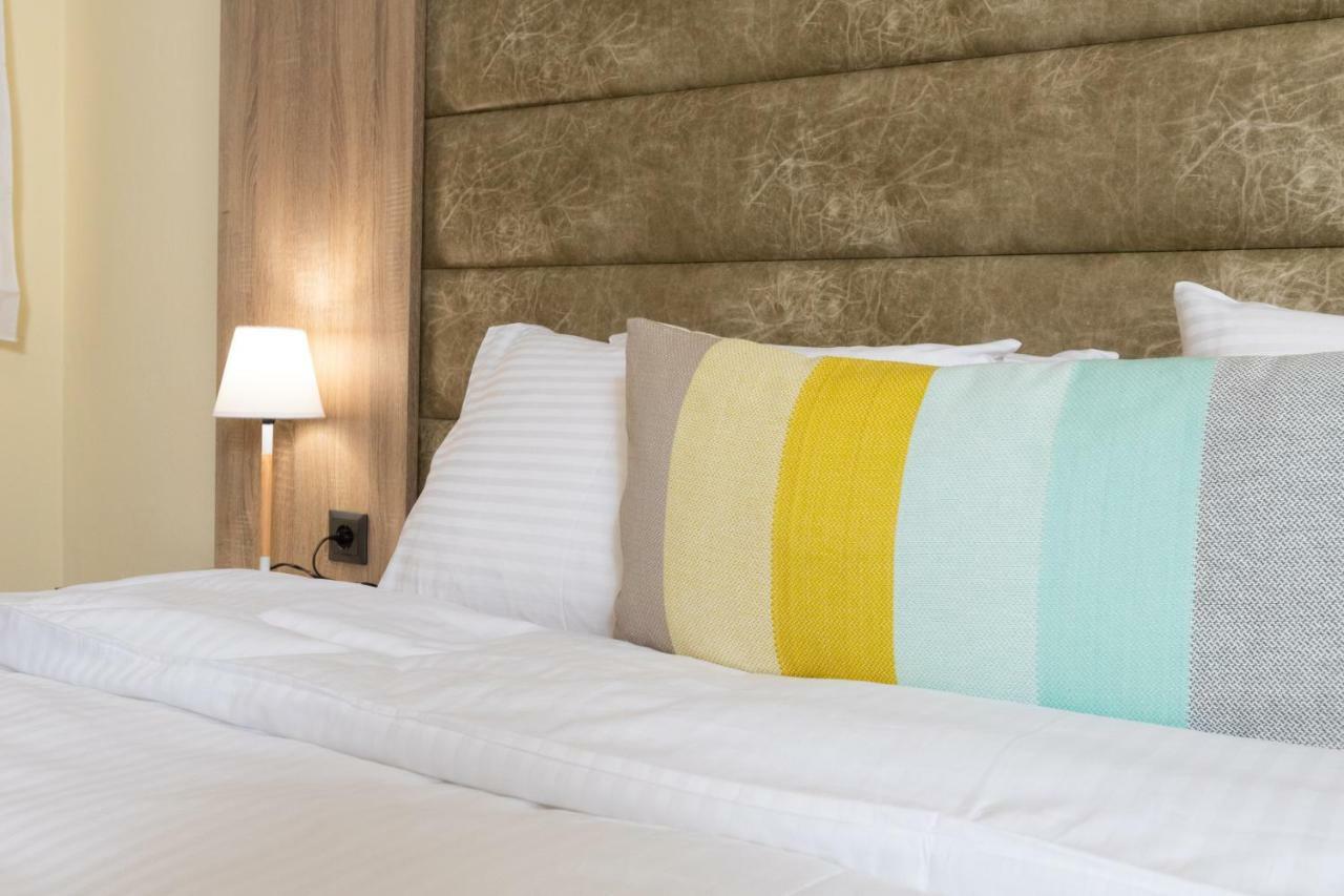Seven Heaven Premium Suites Salonic Exterior foto
